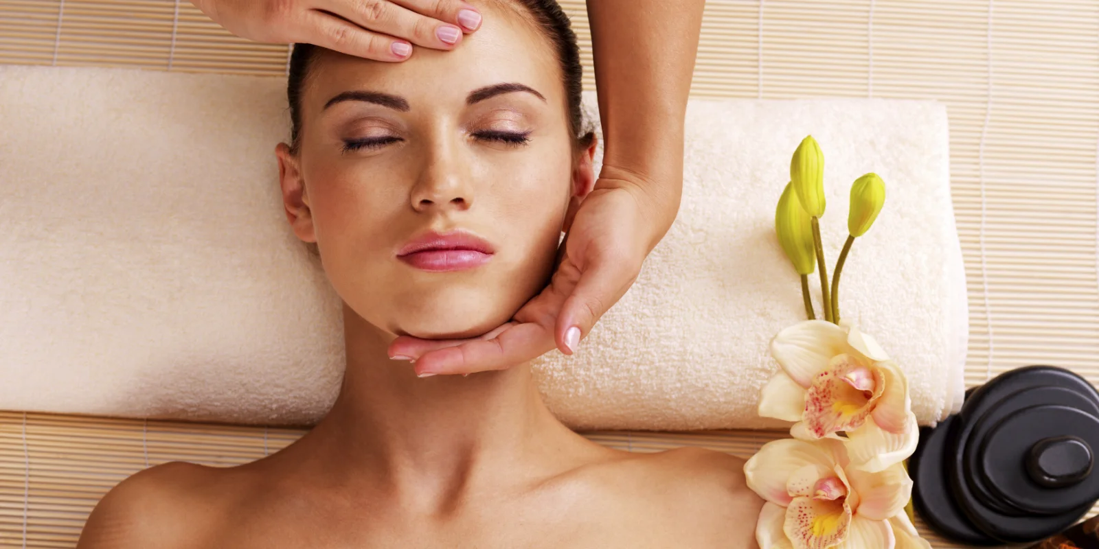 Gesichtsmassage bei Lotus Thai Massage in Neunkirchen-Seelscheid